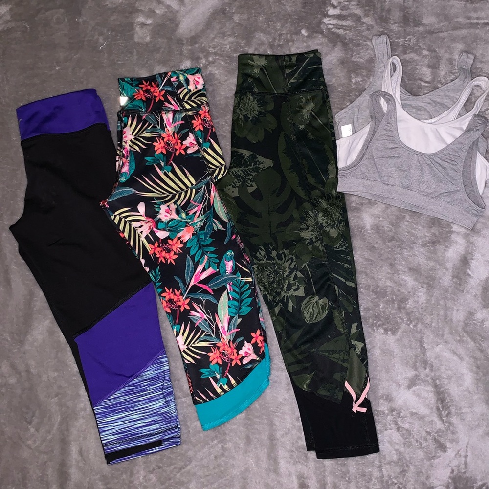 ✨ Girls size 8 leggings and sports bra bundle!